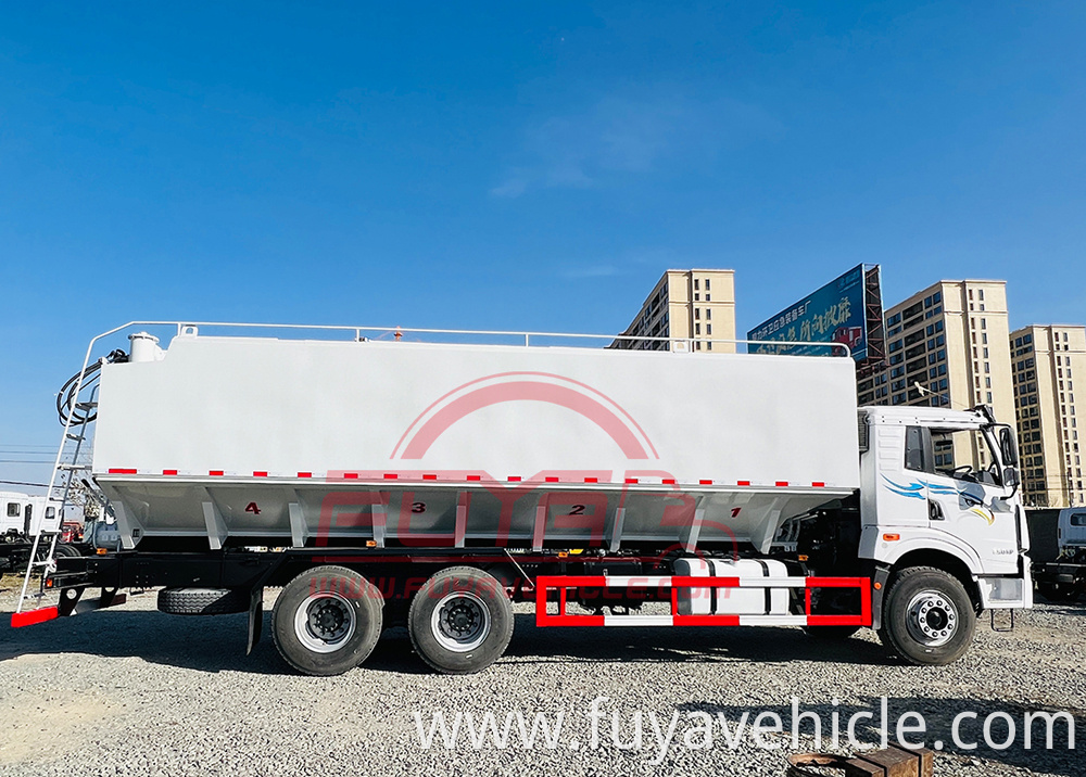 Bulk Feed Tank Truck 3